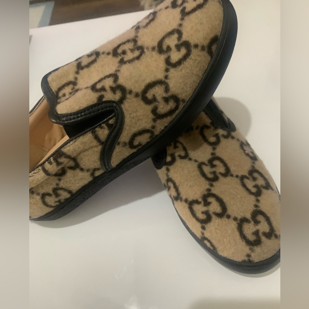 Gucci Beige and Black Patterned Footwear